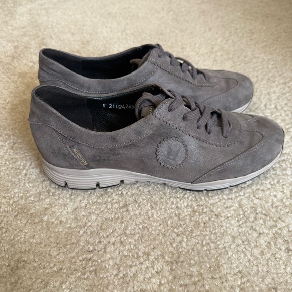 Mephisto YAEL sneakers Size 8.5 - Picture 1 of 10